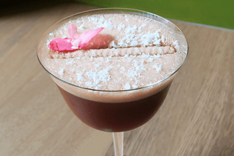 coctel berraca con aguardiente artesanal