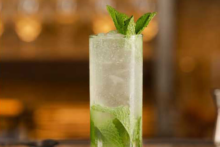 coctel mojito desquite con aguardiente artesanal