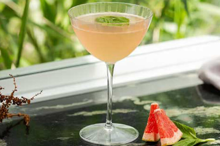 coctel sunset desquite con aguardiente artesanal