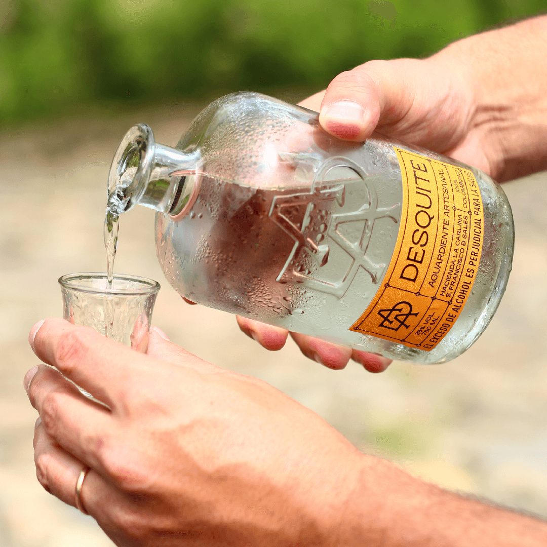 botella de aguardiente desquite