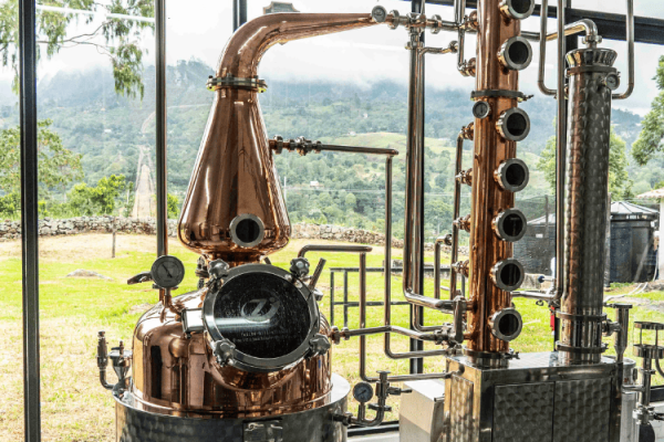 alambique de cobre hacienda la carlina